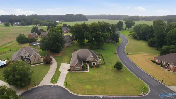 18795 S Haven Circle, Athens, AL 35613
