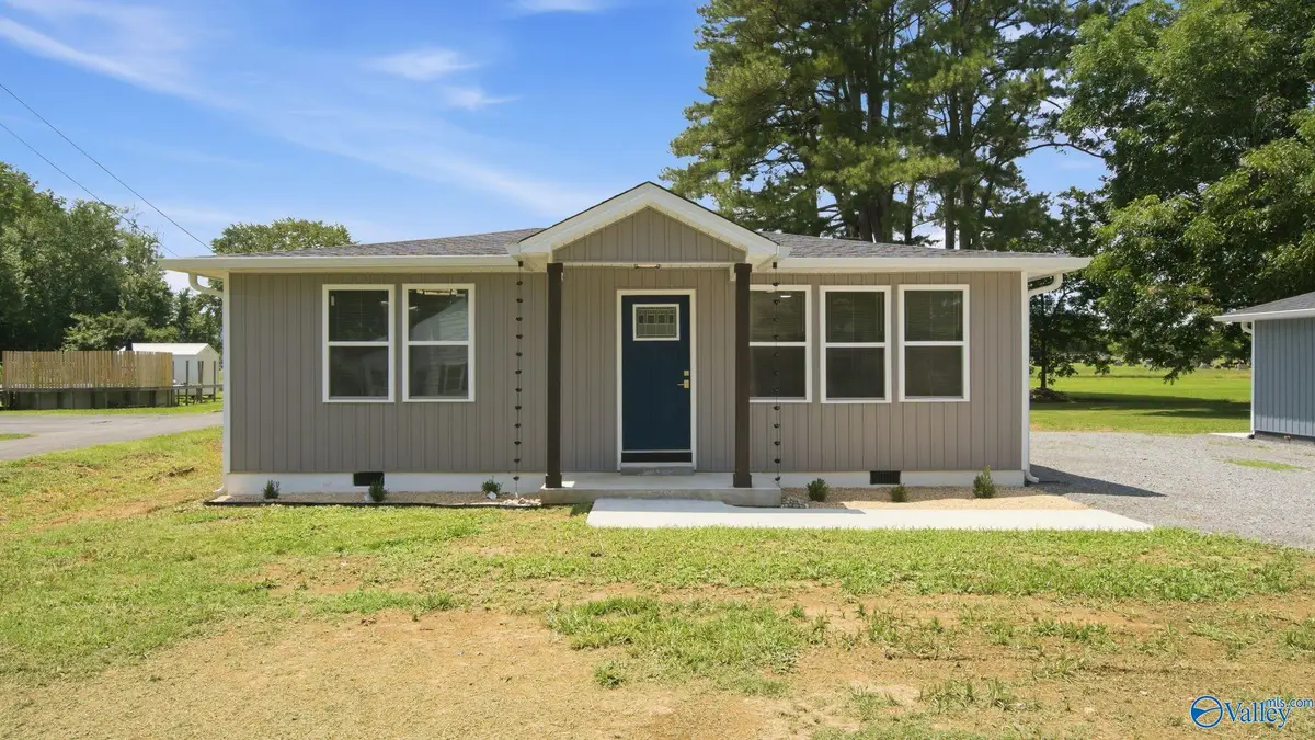 510 Cedar Hill Drive, Scottsboro, AL 35768 - #1