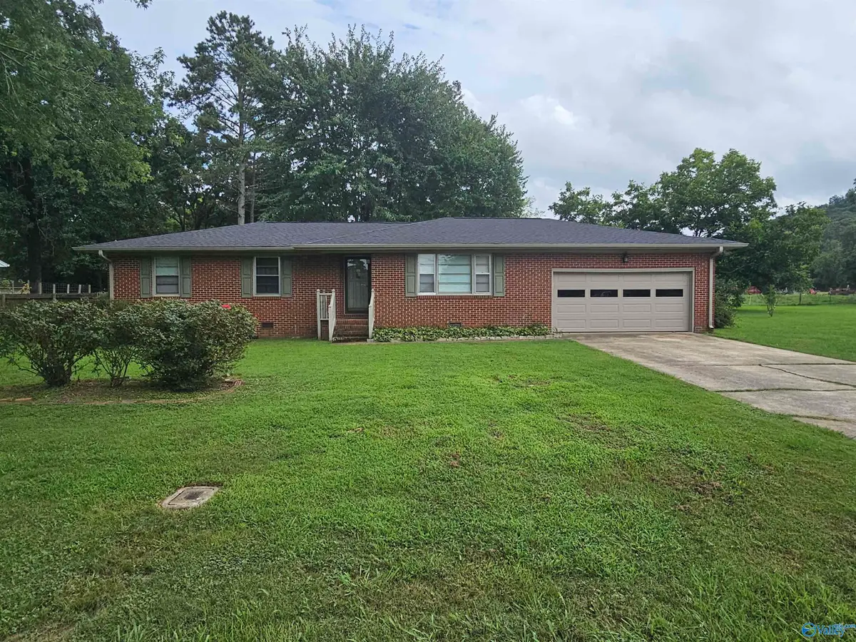 1706 Edwin Street, Scottsboro, AL 35768 - #1