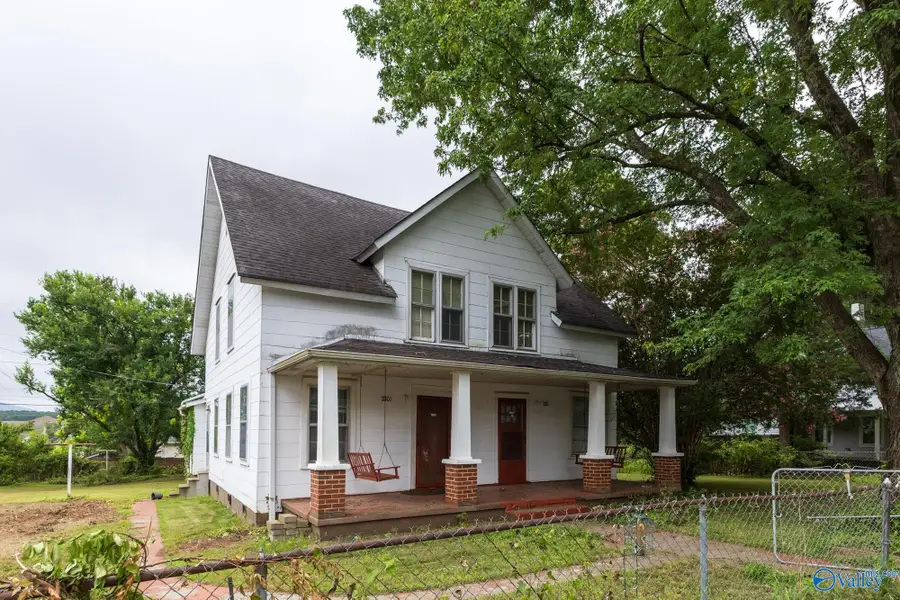 3303 Bradley Street Sw, Huntsville, AL 35805 - #3