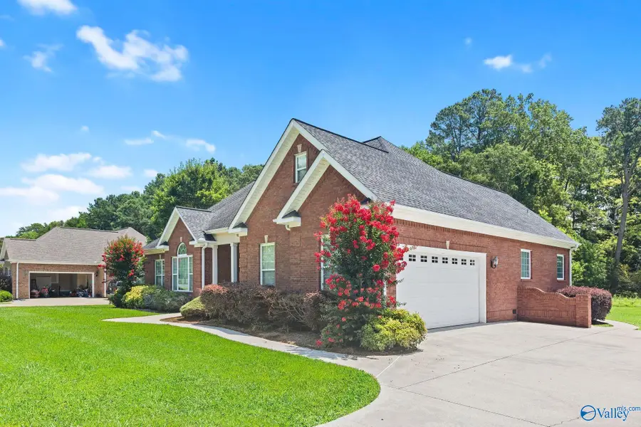 92 Garmon Road, Gadsden, AL 35901 - #3
