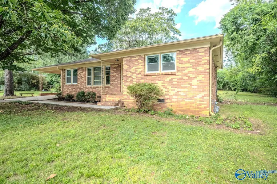 1622 Hampton Road Nw, Huntsville, AL 35816 - #2