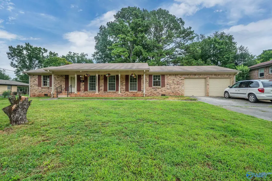 312 Forrest Park Court Nw, Huntsville, AL 35806 - #2
