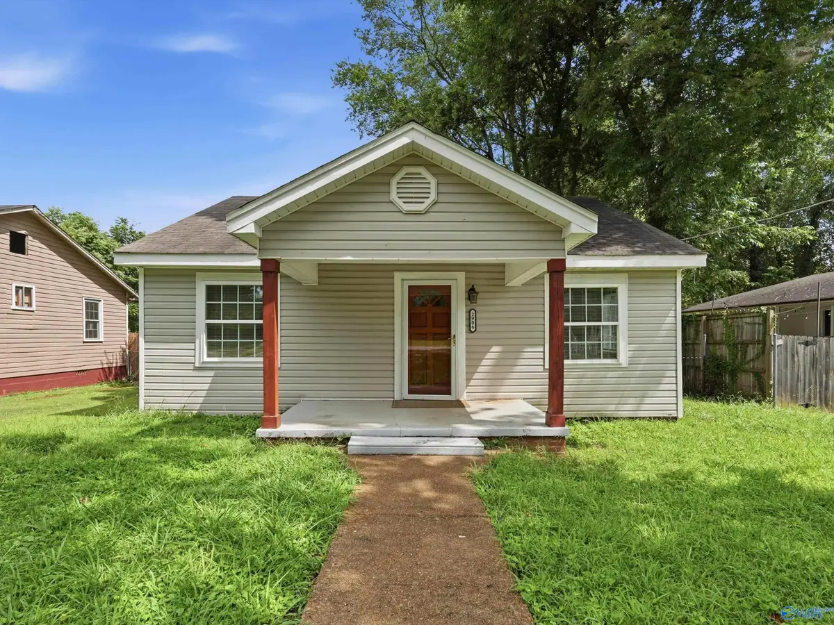 2906 6th Avenue Sw, Huntsville, AL 35805 - #1