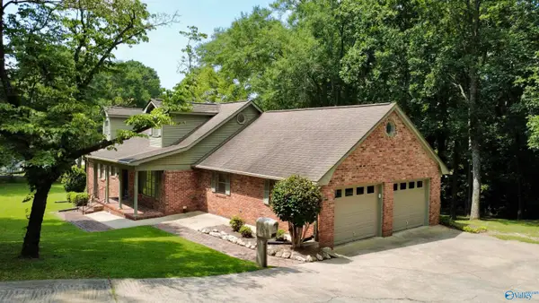 424 Shamrock Lane, Piedmont, AL 36272