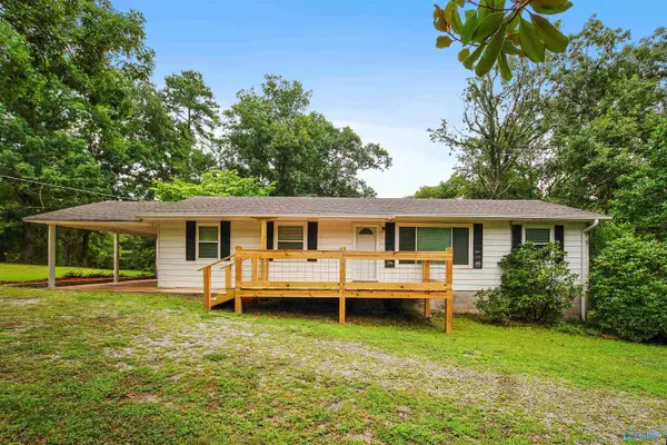 28 King Drive, Union Grove, AL 35175