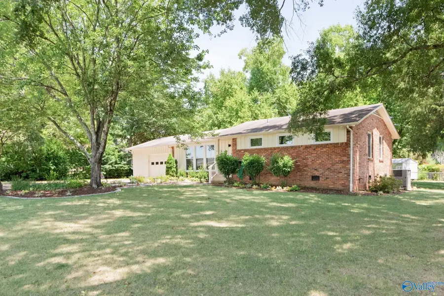 509 Sanders Road Sw, Huntsville, AL 35802 - #2