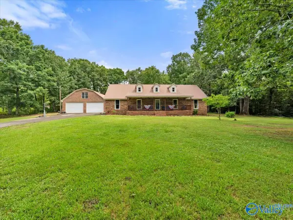 17986 County Road 33, Fackler, AL 35746