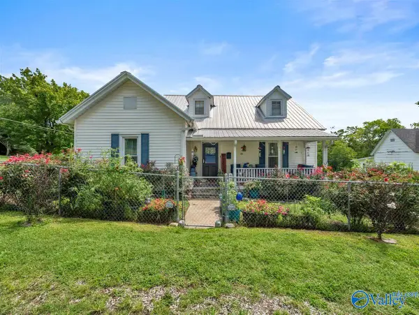 205 Mountain Street, Stevenson, AL 35772