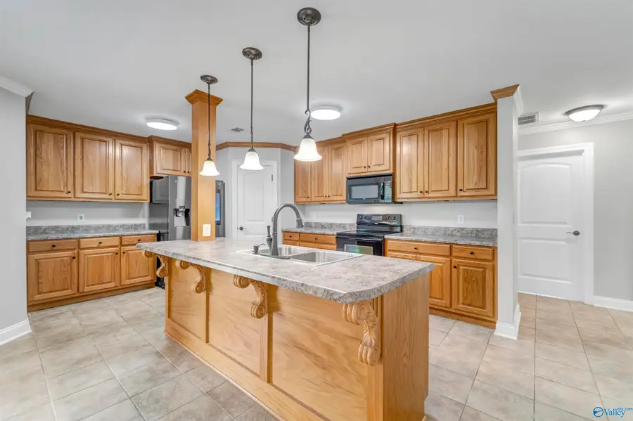 89 Beaver Creek Road, Laceys Spring, AL 35754 - #2