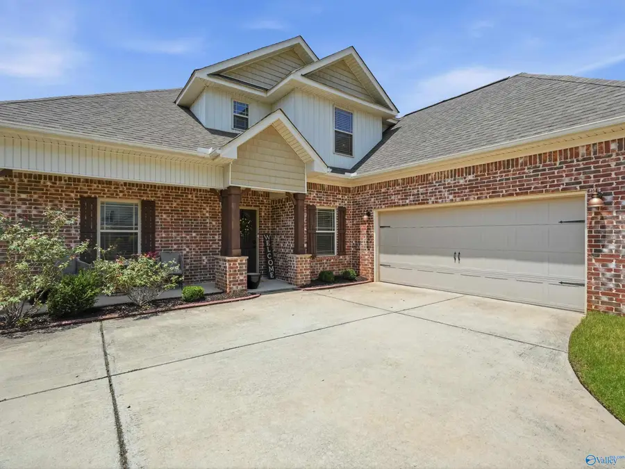 106 Ivy Vine Drive, Toney, AL 35773 - #2
