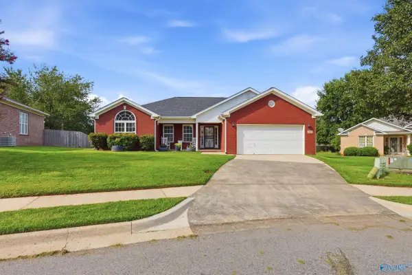 2503 Amberwood Circle, Huntsville, AL 35810