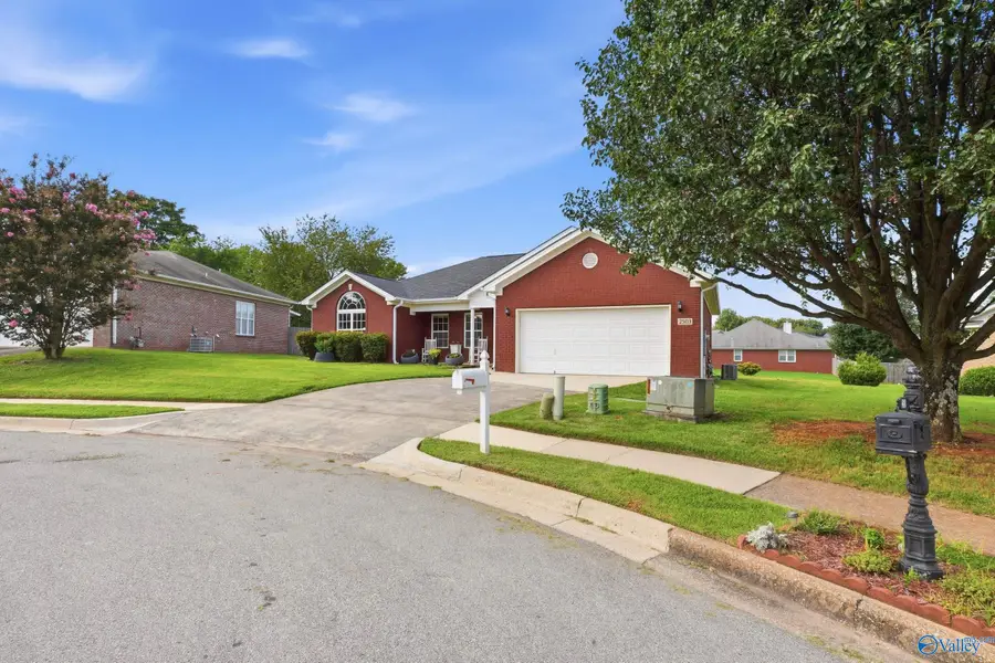 2503 Amberwood Circle, Huntsville, AL 35810 - #2
