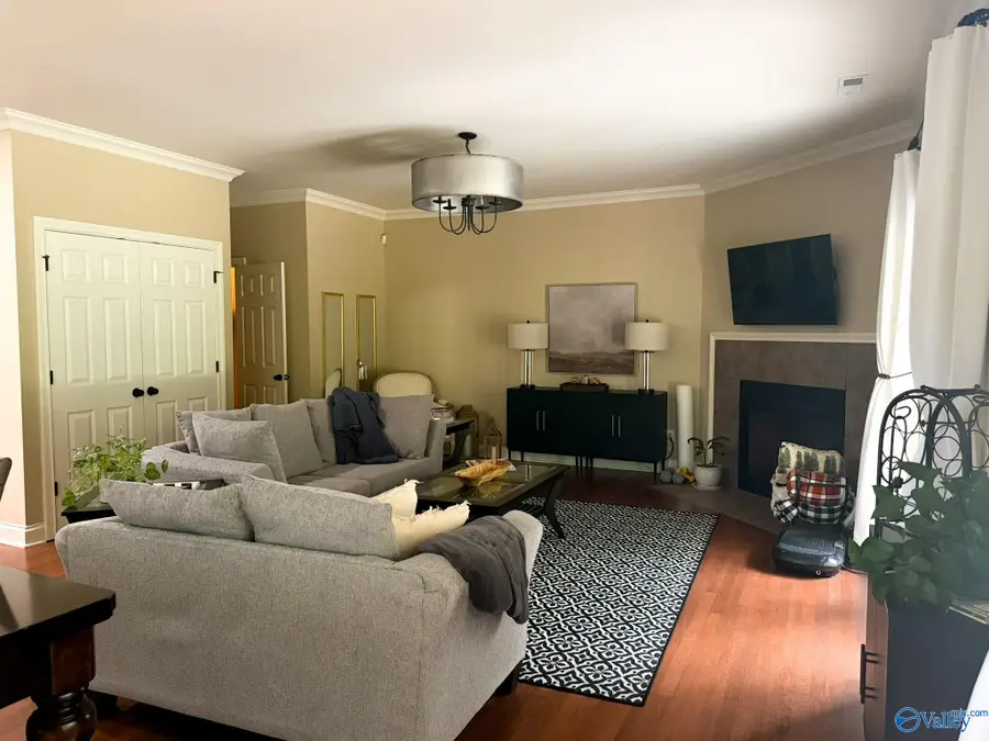 218 NE Treetop Drive Ne, Huntsville, AL 35801 - #2