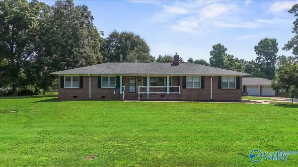 34 Carver Drive, Boaz, AL 35956