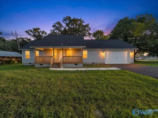 1023 County Road 411, Groveoak, AL 35975