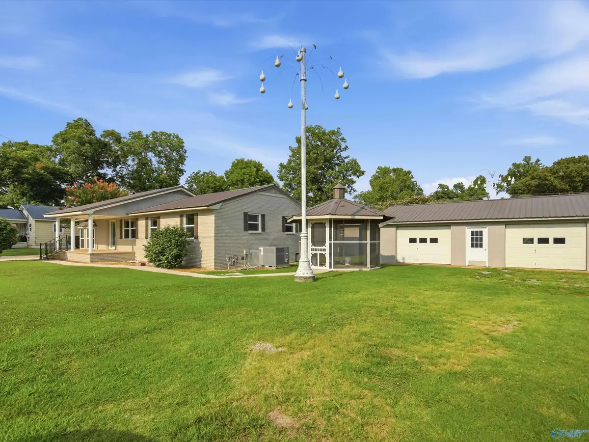116 Saratoga Street, Albertville, AL 35950 - #1