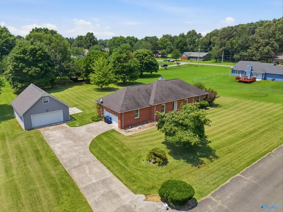 423 Ariel Drive Nw, Harvest, AL 35749 - #3