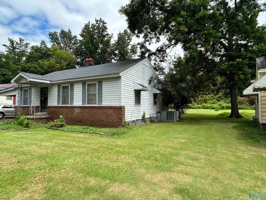 406 Herzberg Circle, Gadsden, AL 35903 - #3