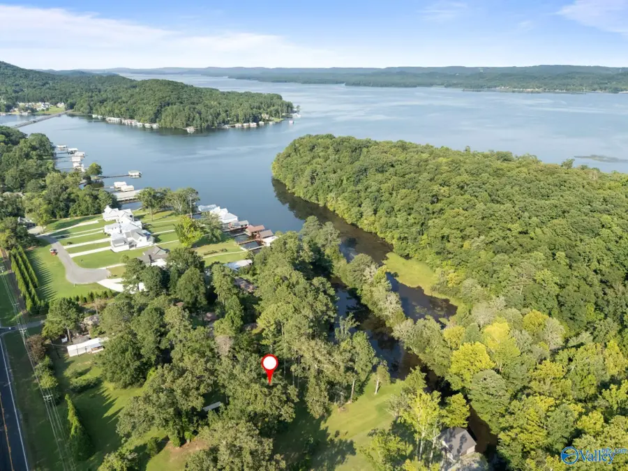 3612 Scottsboro Hwy, Scottsboro, AL 35769 - #3
