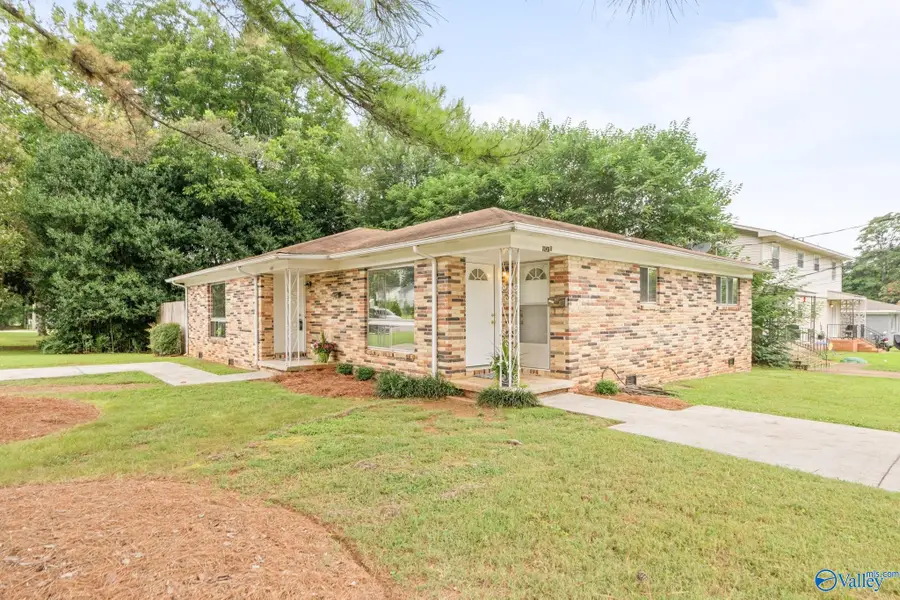 901 Stevens Court Ne, Huntsville, AL 35801 - #2