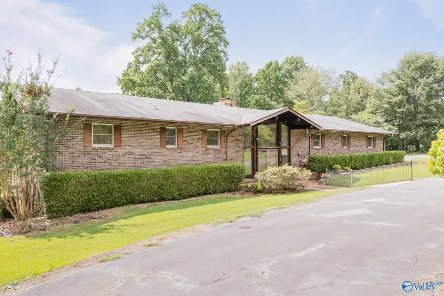 356 Springhill Road Nw, Huntsville, AL 35806 - #3
