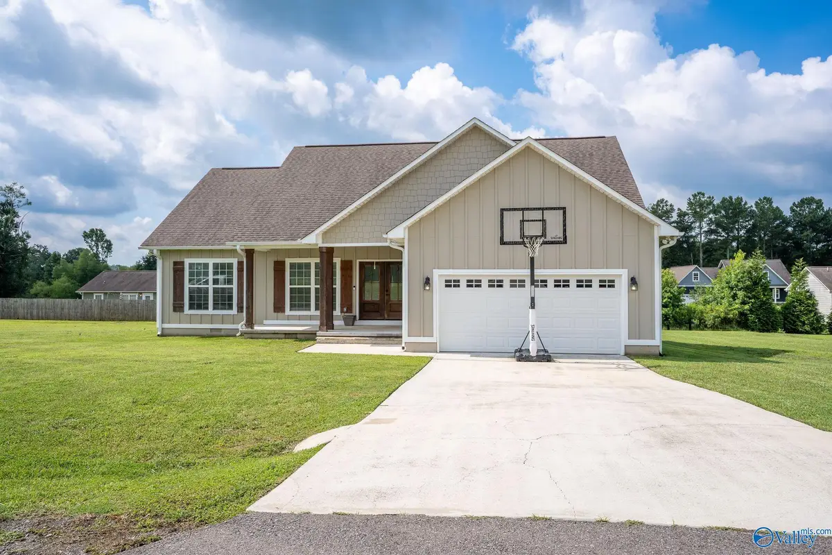 95 Edgewood Street, Rainsville, AL 35986 - #1