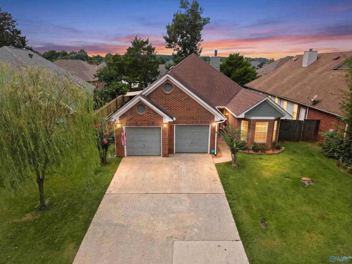 512 Sussex Drive Sw, Huntsville, AL 35824 - #1