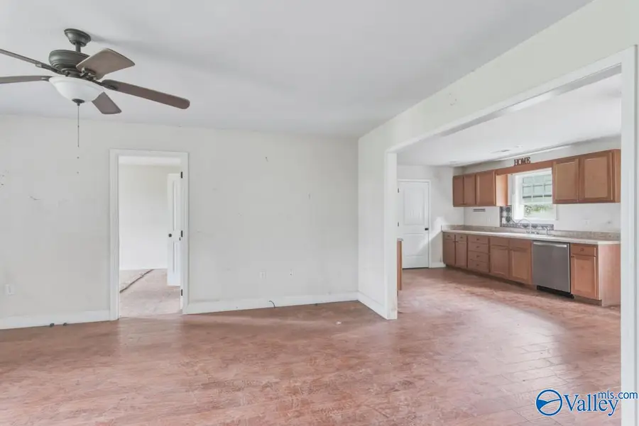 240 Riddle Road, Albertville, AL 35950 - #3