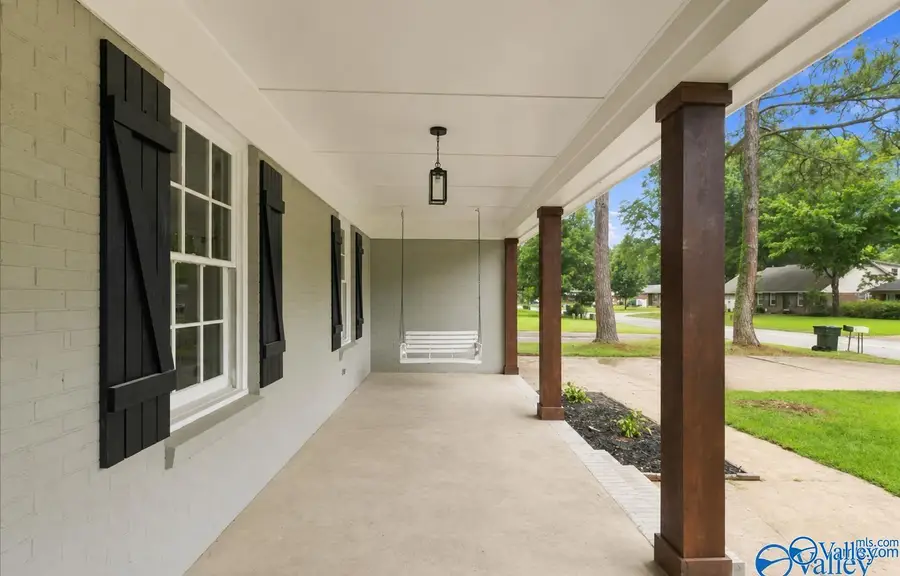 1306 Garth Avenue Sw, Decatur, AL 35601 - #2