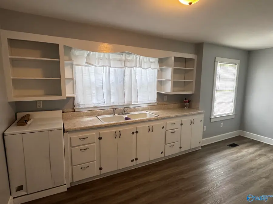 506 Jackson Street, Albertville, AL 35950 - #3