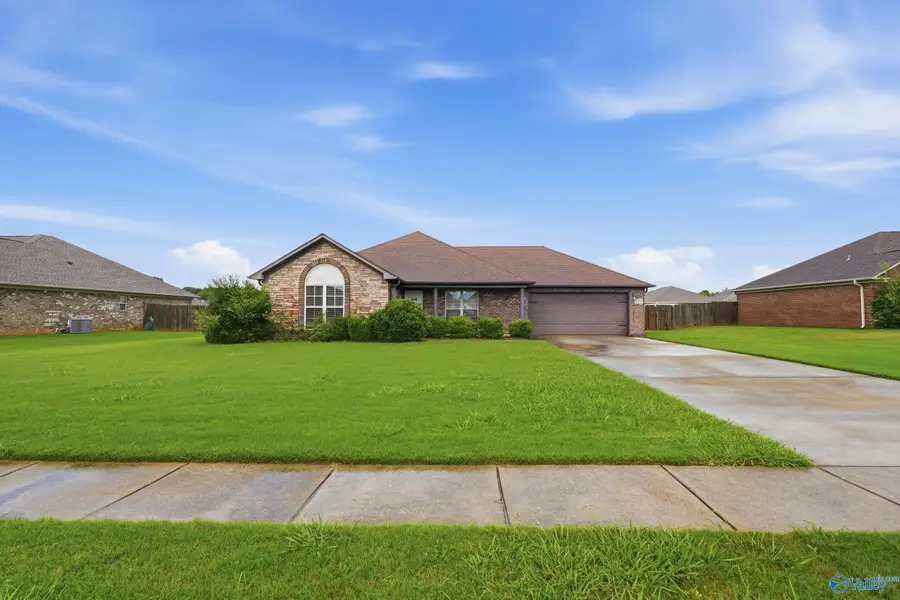 105 Evergreenview Drive, Hazel Green, AL 35750 - #2