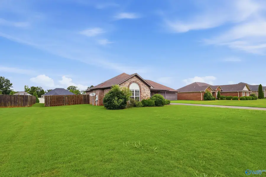105 Evergreenview Drive, Hazel Green, AL 35750 - #3
