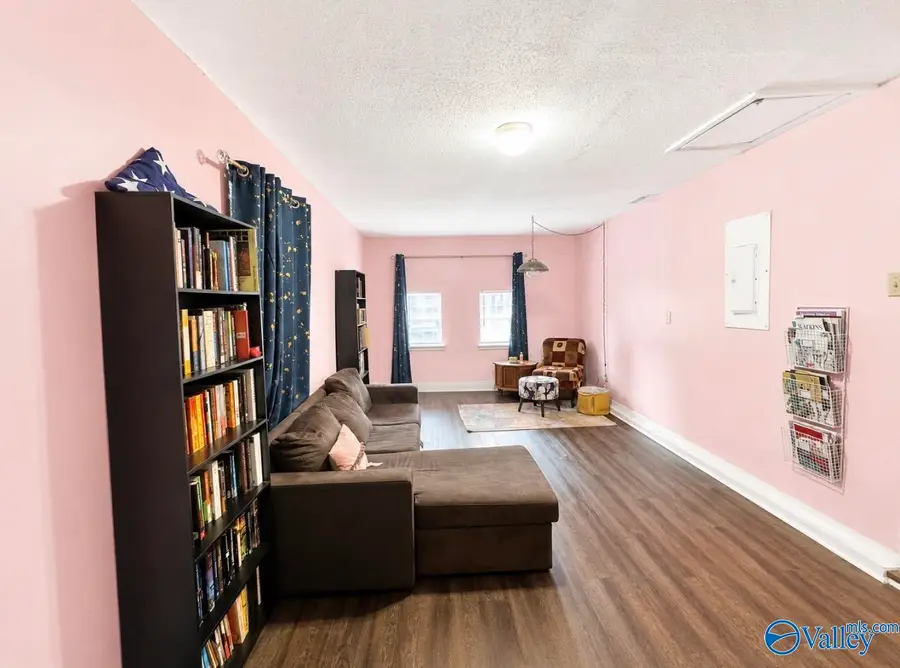 3137 NW Gayhart Drive Nw, Huntsville, AL 35810 - #3