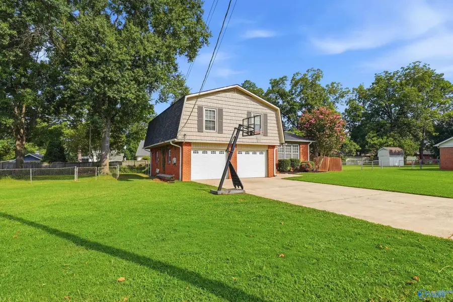 2204 Shannonhouse Road, Huntsville, AL 35803 - #3