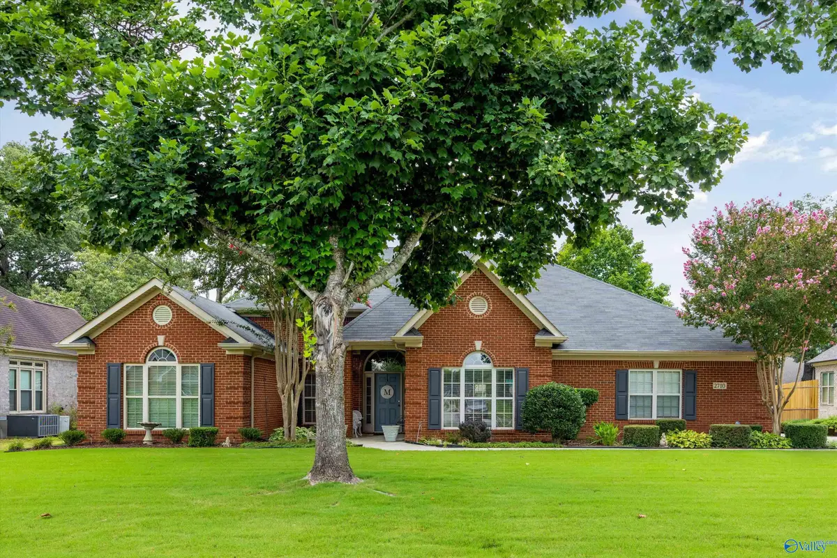 2710 Arbor Oak Drive Se, Owens Cross Roads, AL 35763 - #1