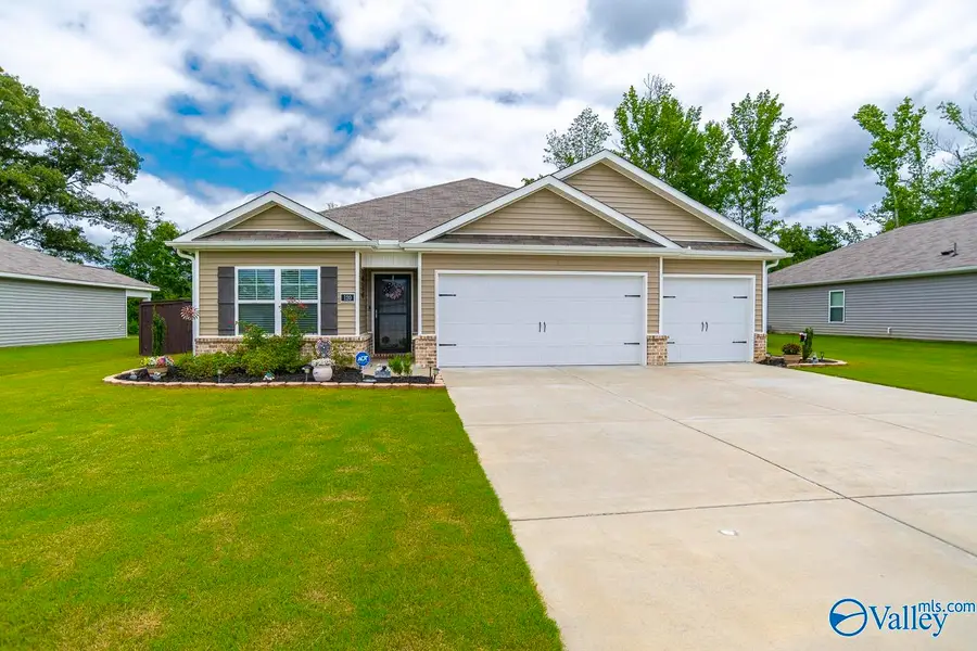 120 Syd Road, Owens Cross Roads, AL 35763 - #3