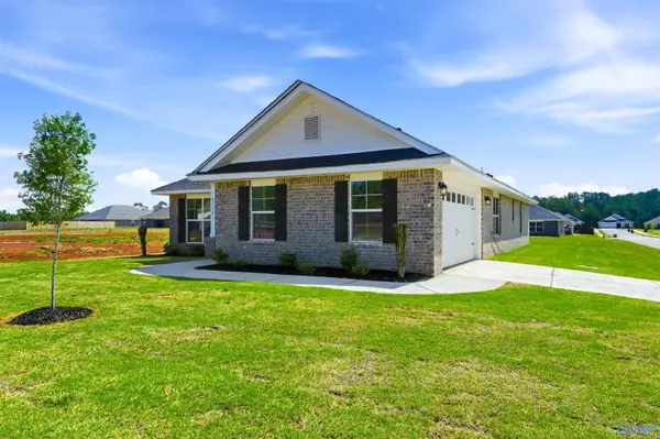 18047 Bellabon Drive, Athens, AL 35611