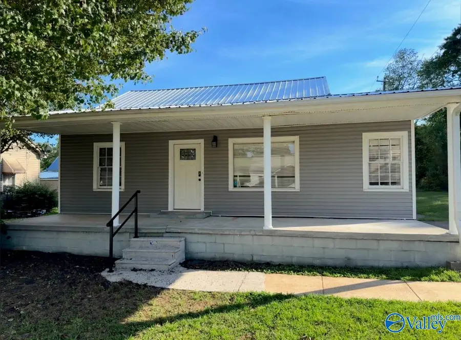 6 Peachtree Street, Gadsden, AL 35904 - #2