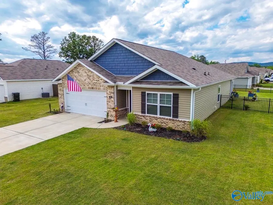105 Syd Road, Owens Cross Roads, AL 35763 - #2