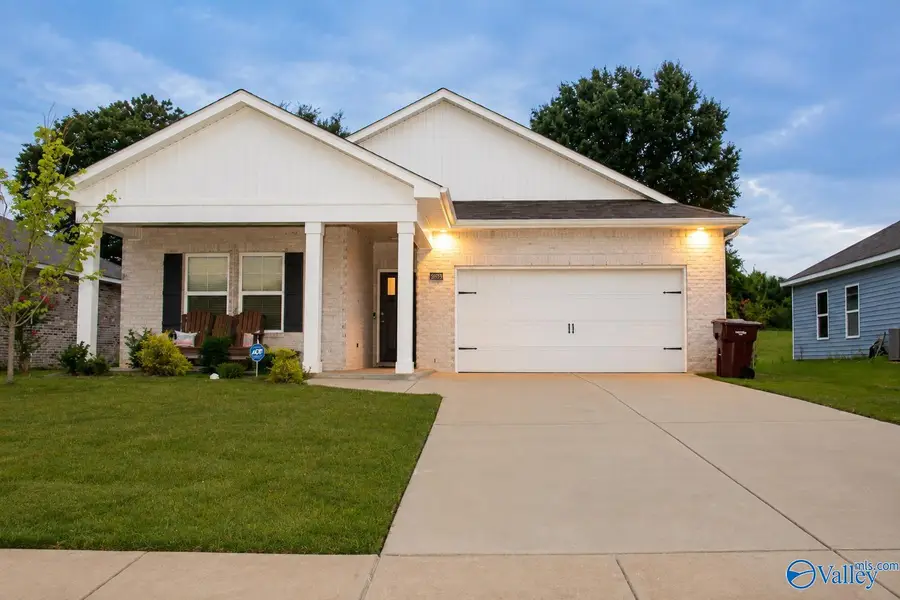 18876 Wicklow Circle, Athens, AL 35613 - #2