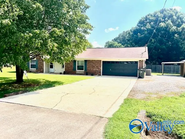 211 Elton Circle, Meridianville, AL 35759 - #1