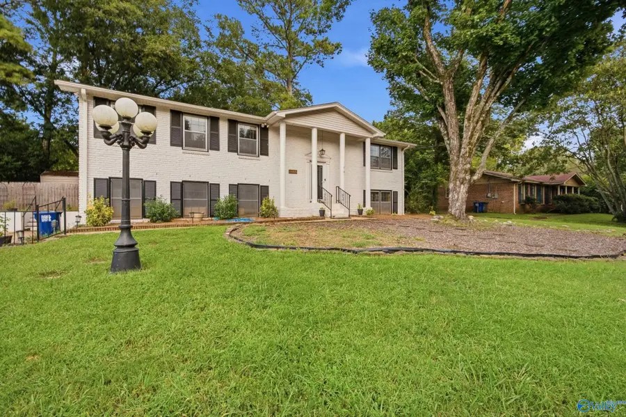 5609 Alta Dena Street Sw, Huntsville, AL 35802 - #2