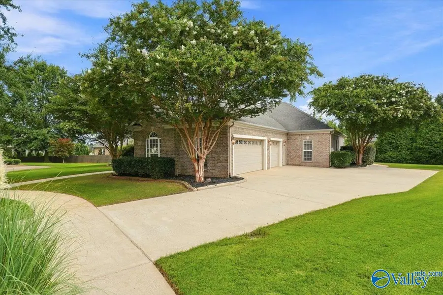 11 America Holly Circle Sw, Huntsville, AL 35824 - #3