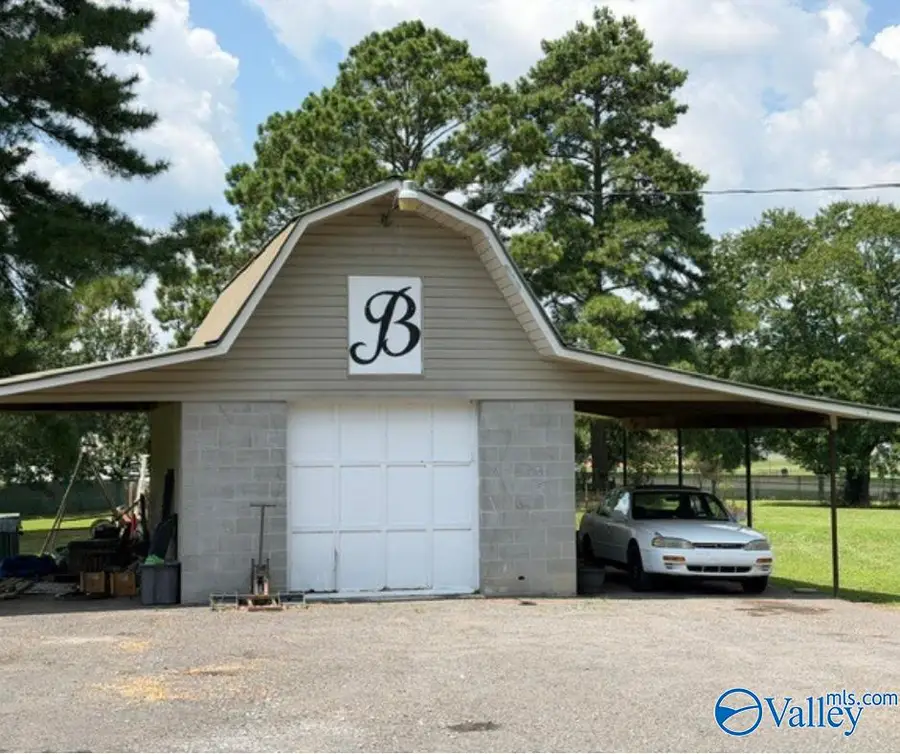 305 Alexander Drive, Boaz, AL 35956 - #2