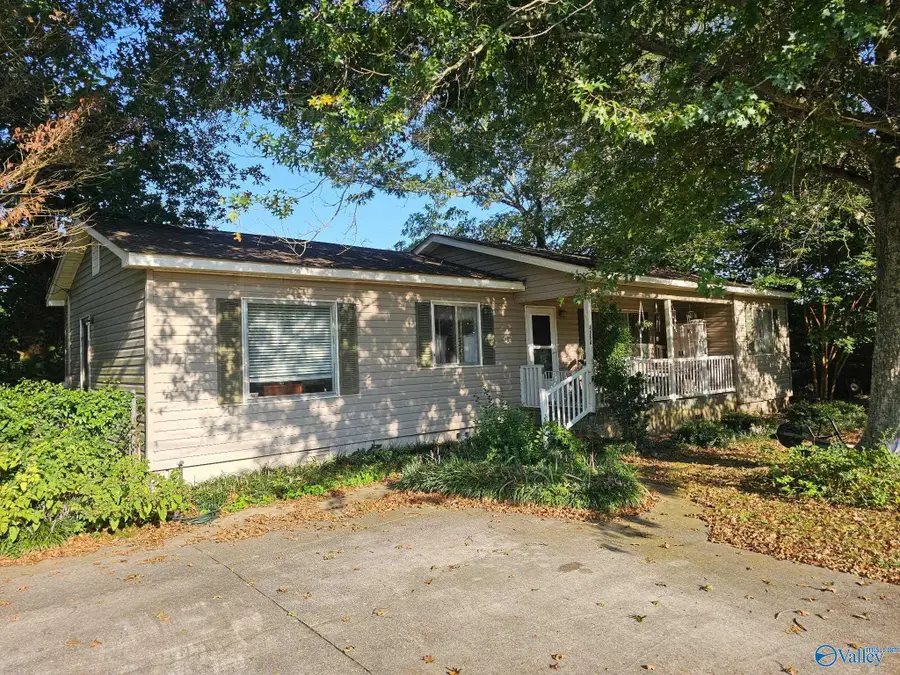 4554 Georgia Mountain Road, Guntersville, AL 35976 - #2