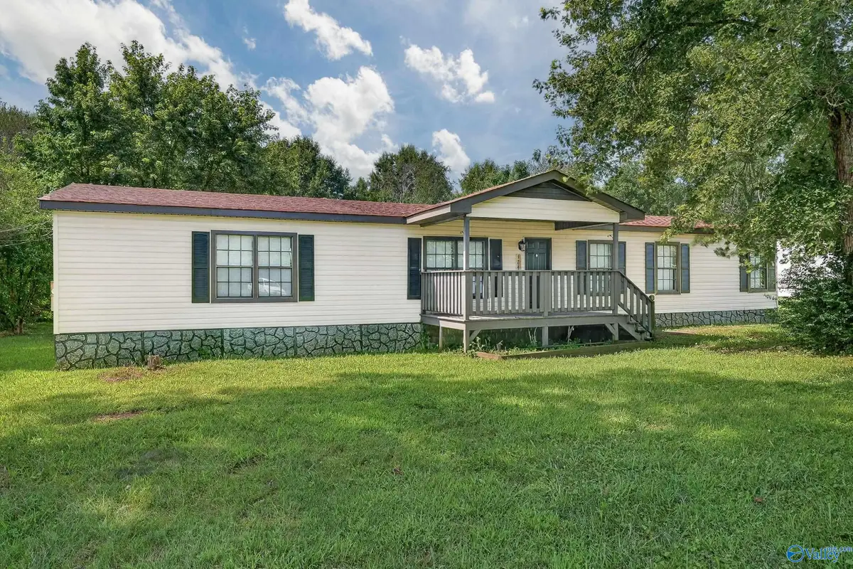 124 Helton Avenue, Hazel Green, AL 35750 - #1