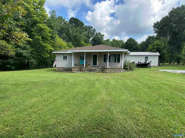 286 Lowery Road, Valley Head, AL 35989