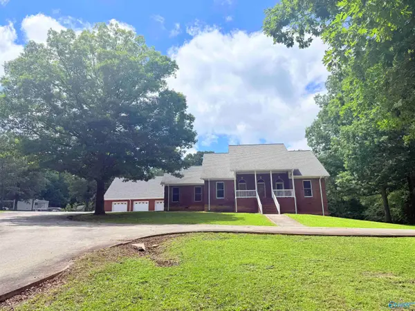 51 Oak Place, Union Grove, AL 35175