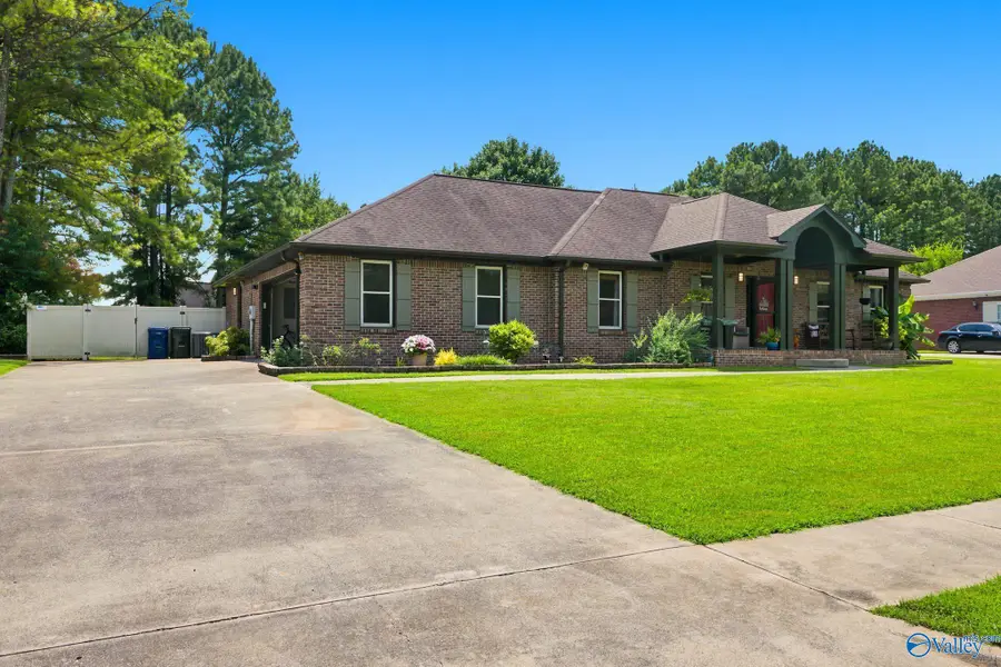 122 Waterbury Drive, Harvest, AL 35749 - #3